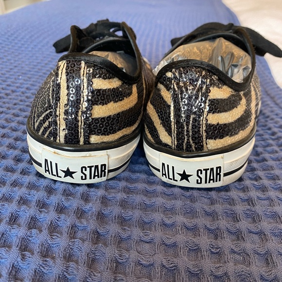 Converse All Star black and tan glitter animal print low top. - Picture 5 of 6